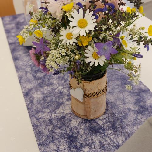 Tischdeko Absolventinnentreffen 2024